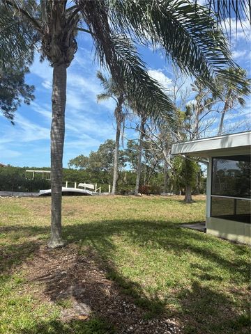 1624 SEA BREEZE DRIVE, Tarpon Springs, FL 34689