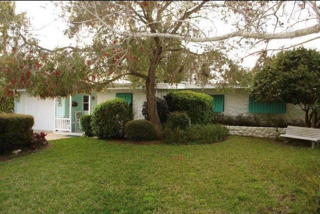 1624 SEA BREEZE DRIVE, Tarpon Springs, FL 34689