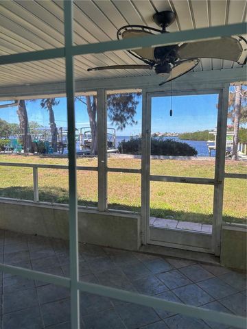 1624 SEA BREEZE DRIVE, Tarpon Springs, FL 34689
