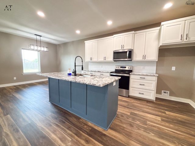 1433 AMHERST STREET, Burkburnett, TX 76354
