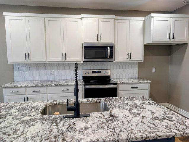 1433 AMHERST STREET, Burkburnett, TX 76354