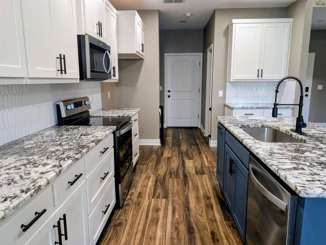 1433 AMHERST STREET, Burkburnett, TX 76354