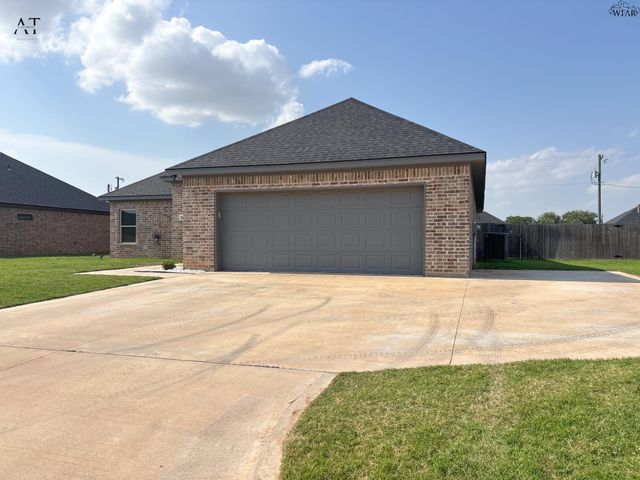 1433 AMHERST STREET, Burkburnett, TX 76354