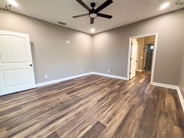 1433 AMHERST STREET, Burkburnett, TX 76354
