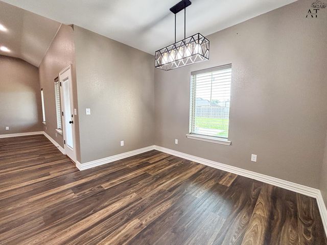 1433 AMHERST STREET, Burkburnett, TX 76354