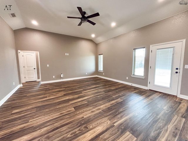 1433 AMHERST STREET, Burkburnett, TX 76354