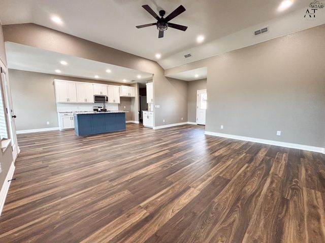 1433 AMHERST STREET, Burkburnett, TX 76354