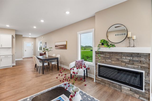 2709 14th Street NE, Bondurant, IA 50035