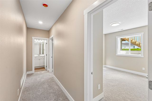 2709 14th Street NE, Bondurant, IA 50035