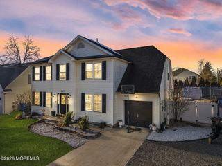 209 Gilford Avenue, Island Heights, NJ 08732