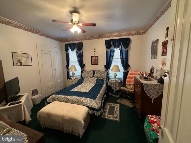 3109 EMERALD ST, Philadelphia, PA 19134
