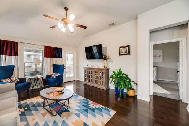 316 Primrose Court, Glenn Heights, TX 75154