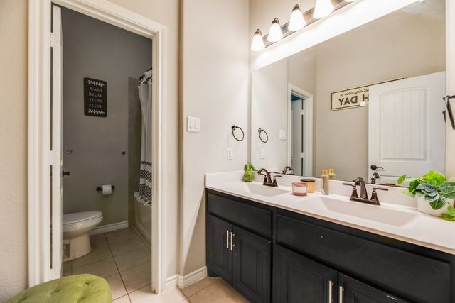 316 Primrose Court, Glenn Heights, TX 75154