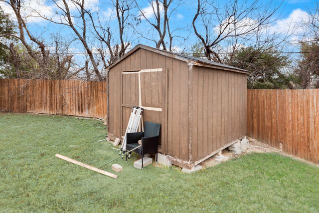 316 Primrose Court, Glenn Heights, TX 75154