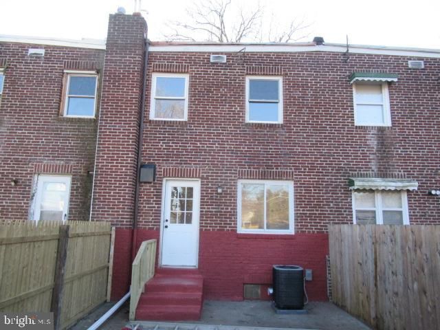 1421 CARL MILLER BLVD, Camden, NJ 08104