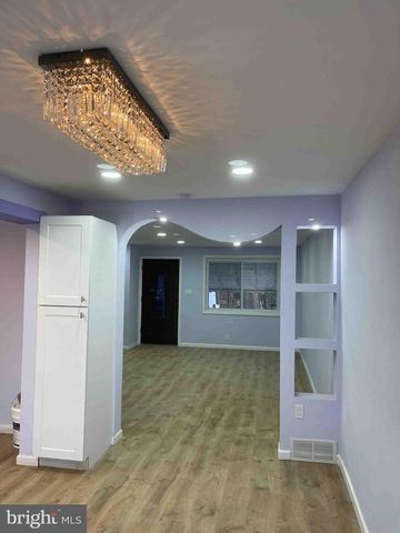 1421 CARL MILLER BLVD, Camden, NJ 08104