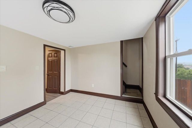 221 W 13th Street, Newport, KY 41071