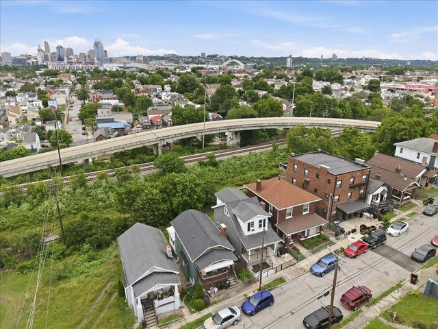 221 W 13th Street, Newport, KY 41071