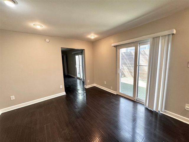 4023 N Hall Street 102, Dallas, TX 75219
