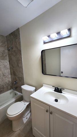 8 Oak Creek Drive 1803, Buffalo Grove, IL 60089