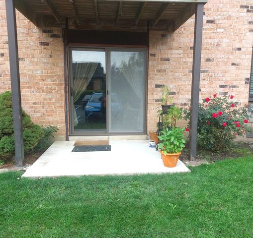 8 Oak Creek Drive 1803, Buffalo Grove, IL 60089