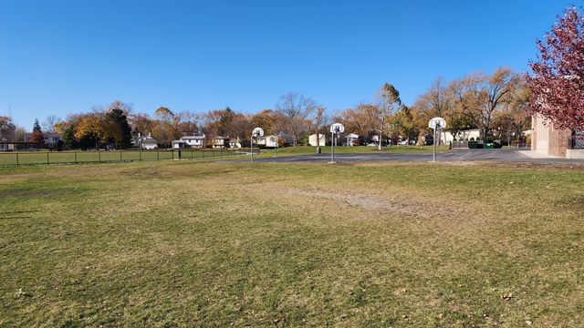 8 Oak Creek Drive 1803, Buffalo Grove, IL 60089