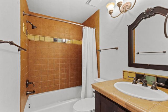 48980 Wildwood Lane, Palm Desert, CA 92260