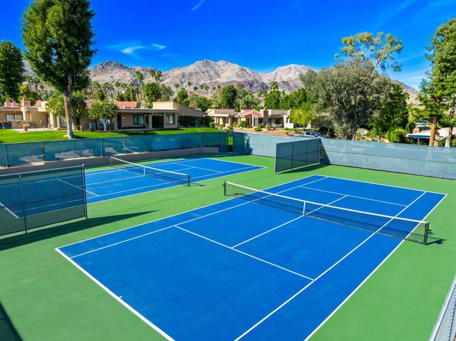 48980 Wildwood Lane, Palm Desert, CA 92260