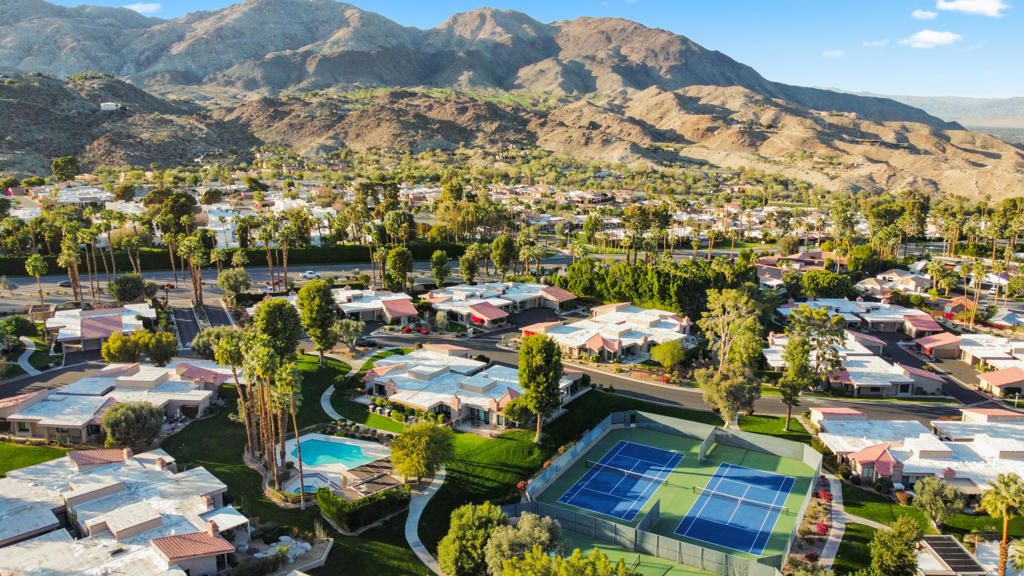 48980 Wildwood Lane, Palm Desert, CA 92260