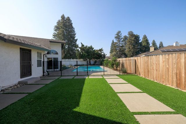 1730 Sylvia Ct, Turlock, CA 95382