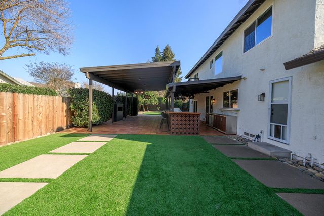 1730 Sylvia Ct, Turlock, CA 95382