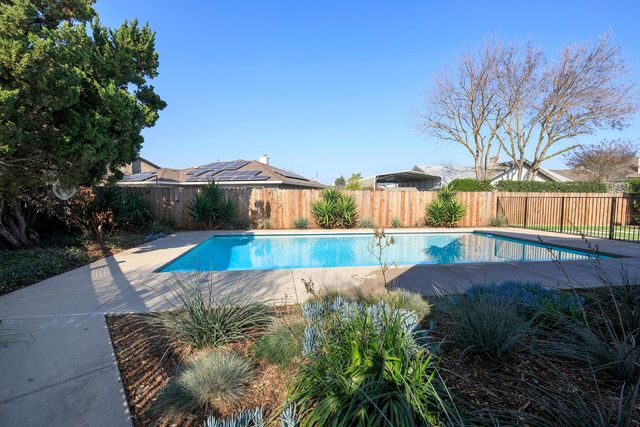 1730 Sylvia Ct, Turlock, CA 95382