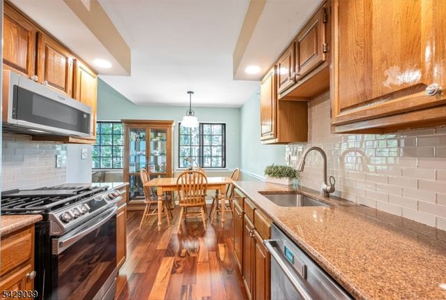 3202 Stowe Ln, Mahwah Twp., NJ 07430