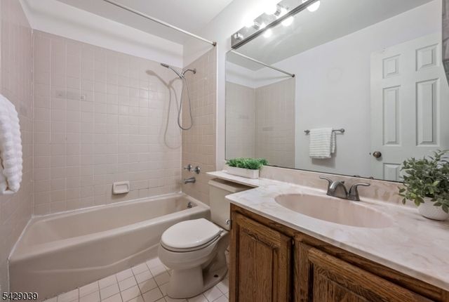 3202 Stowe Ln, Mahwah Twp., NJ 07430