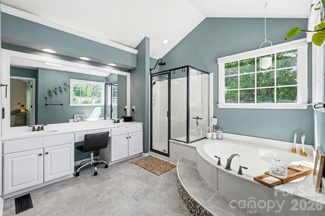 6213 Knightsgate Court, Charlotte, NC 28269