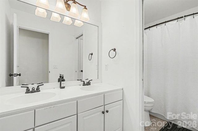 6213 Knightsgate Court, Charlotte, NC 28269