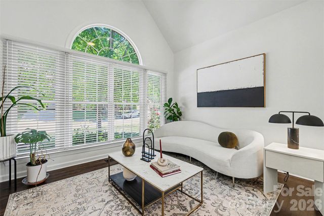 6213 Knightsgate Court, Charlotte, NC 28269
