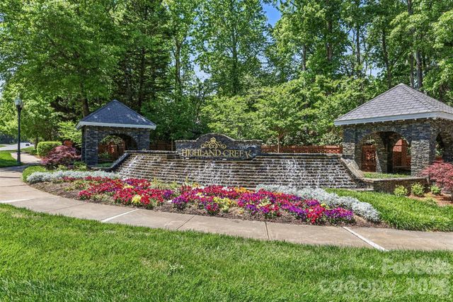 6213 Knightsgate Court, Charlotte, NC 28269