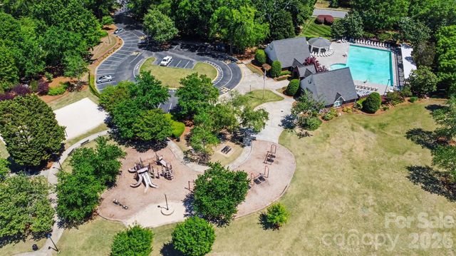 6213 Knightsgate Court, Charlotte, NC 28269