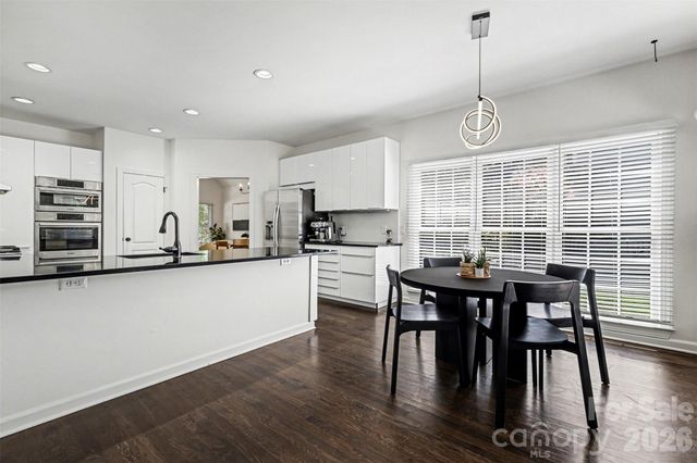 6213 Knightsgate Court, Charlotte, NC 28269