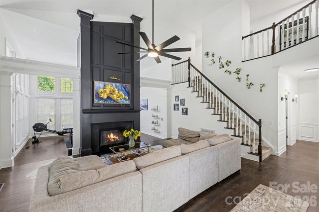 6213 Knightsgate Court, Charlotte, NC 28269