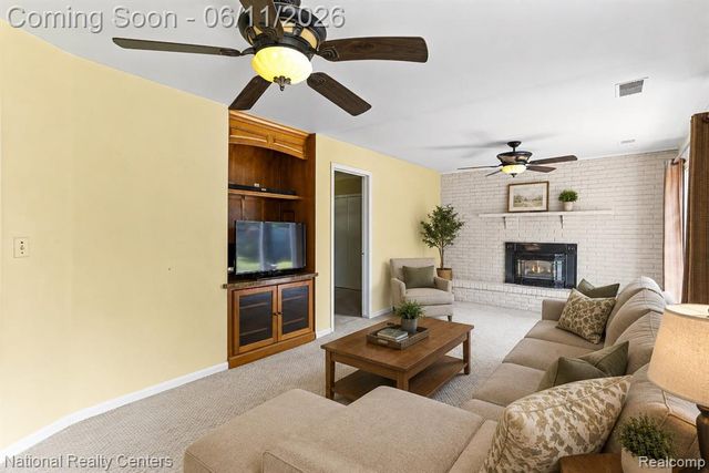 5191 Lynsue Lane, Waterford, MI 48327