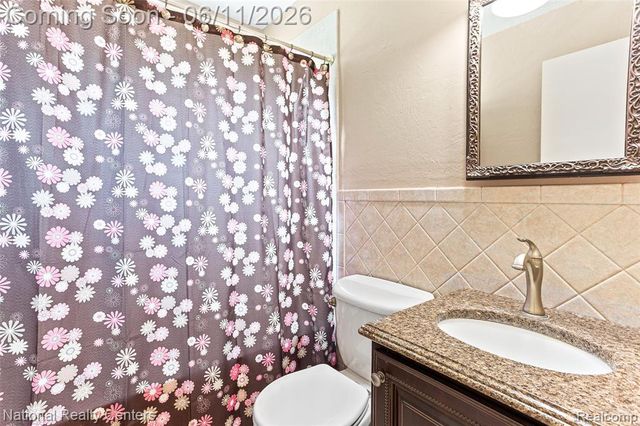 5191 Lynsue Lane, Waterford, MI 48327