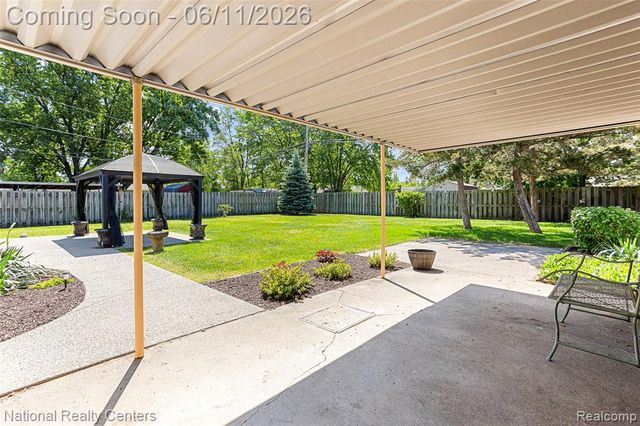 5191 Lynsue Lane, Waterford, MI 48327