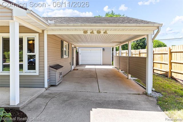 5191 Lynsue Lane, Waterford, MI 48327