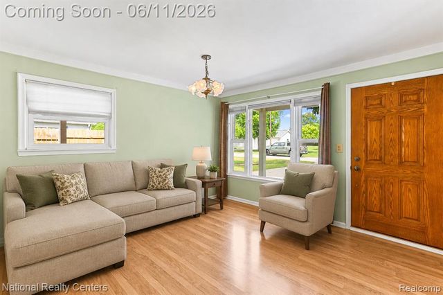 5191 Lynsue Lane, Waterford, MI 48327