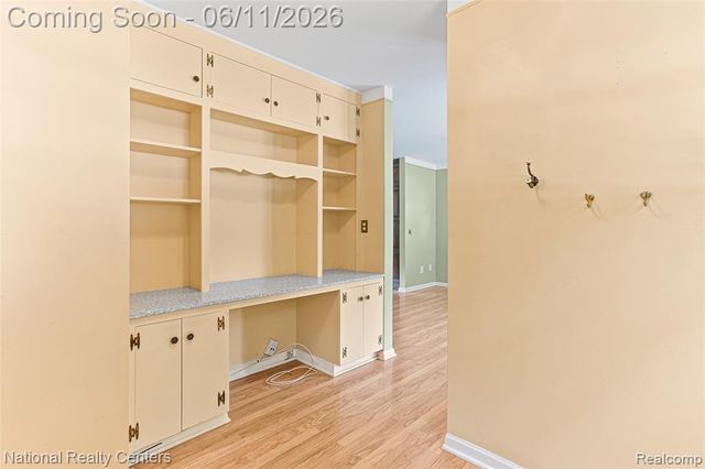 5191 Lynsue Lane, Waterford, MI 48327