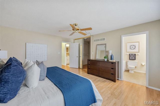 1355 Hampton Rd B, St Charles, MO 63303