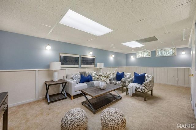 1355 Hampton Rd B, St Charles, MO 63303