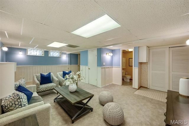 1355 Hampton Rd B, St Charles, MO 63303